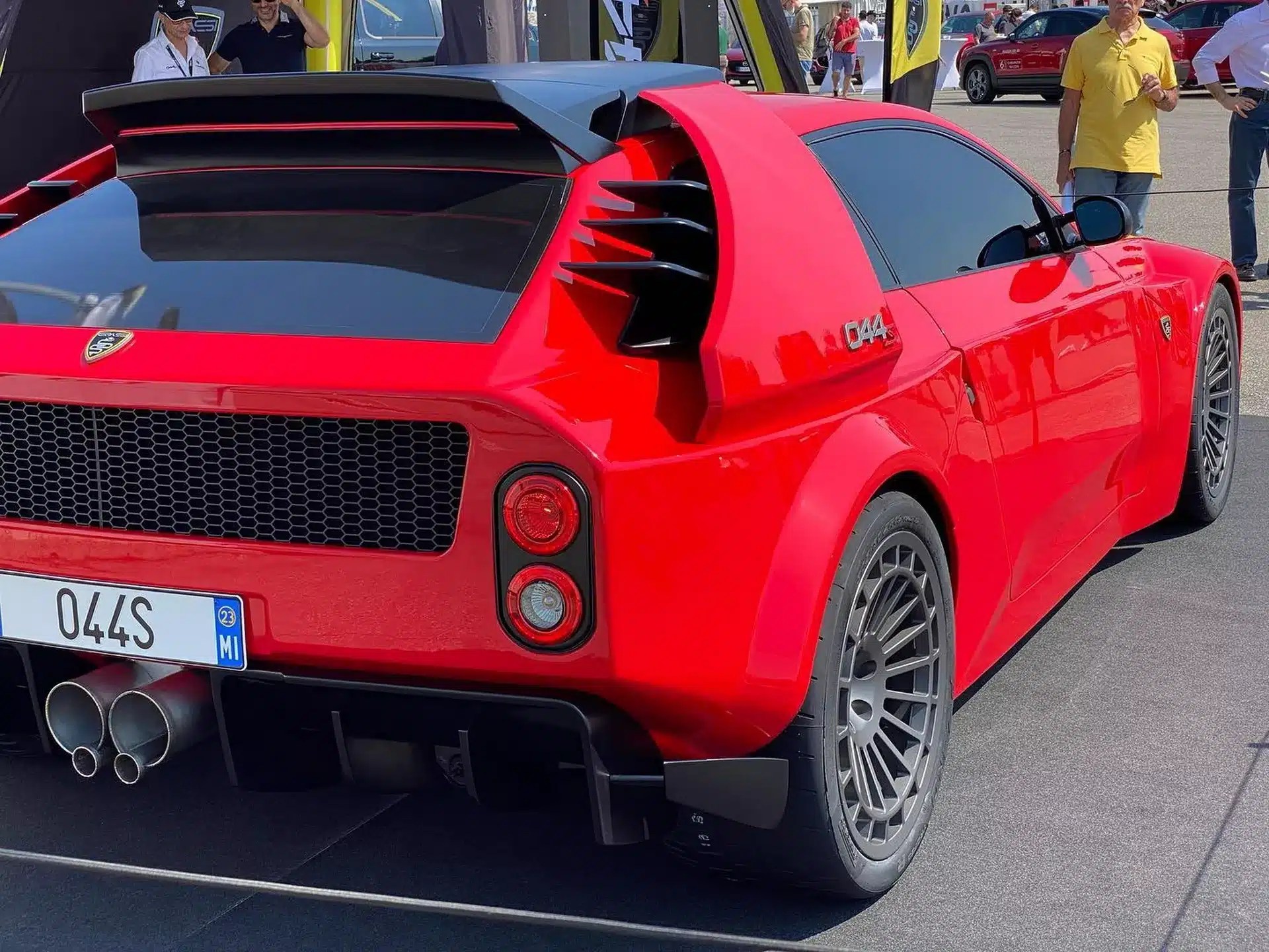 Да ти вдъхнат нов живот с 640 коня. Реинкарнация на Lancia Delta S4 ...