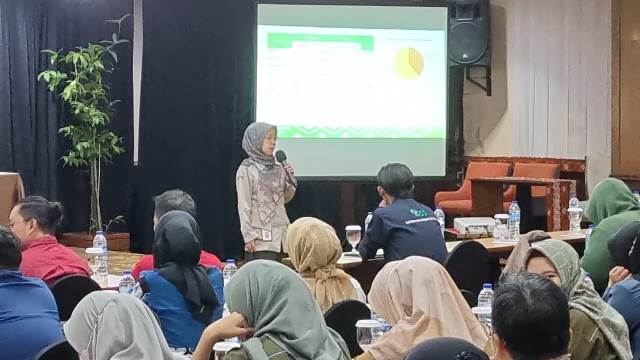 Penyampaian informasi dan target dari Program YESS. (Foto: Tim Ekspos SMK PP Negeri Banjarbaru/Katajari.com)