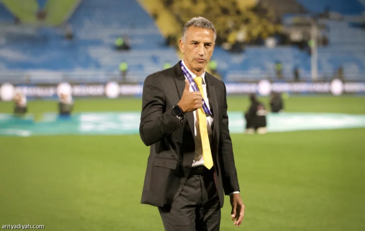 شاموسكا يتفوق على كبار المدربين في دوري روشن رغم النقص العددي