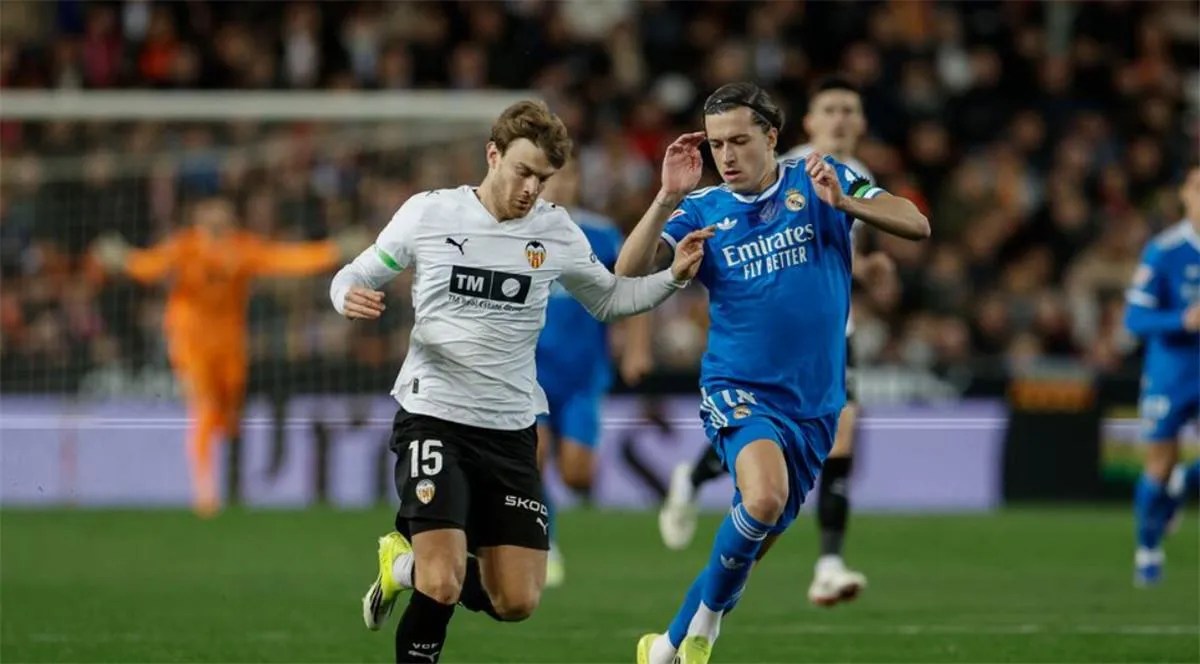 كاريراس يفتتح التسجيل لريال مدريد أمام فالنسيا في الليغا كاريراس يفتتح التسجيل لريال مدريد أمام فالنسيا في الليغا