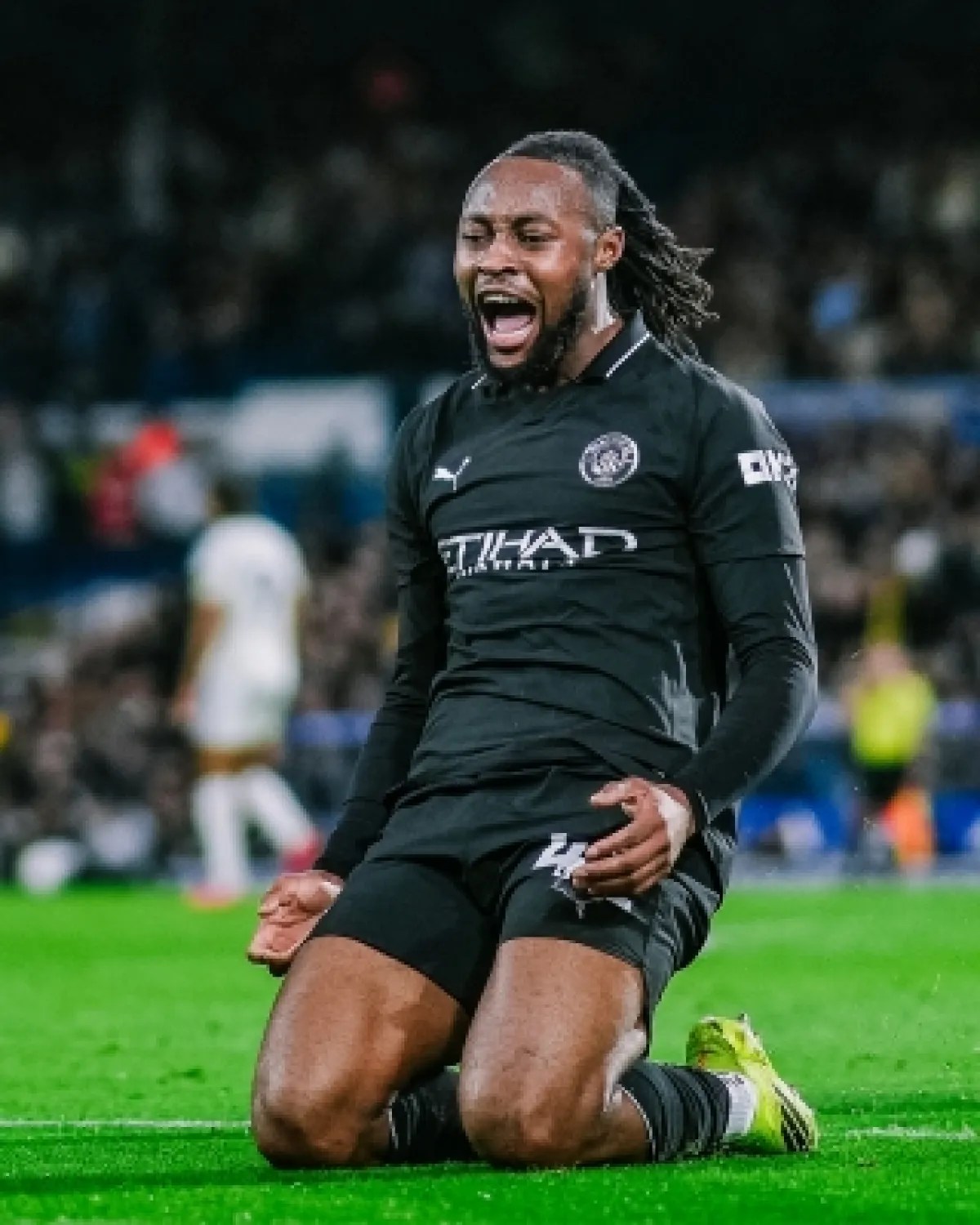 سيمينييو يلمس العقلية المجنونة في مانشستر سيتي نحو لقب البريميرليج