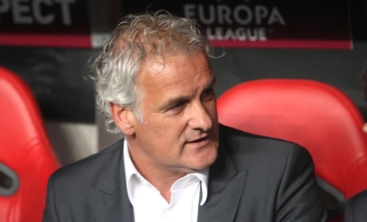 مدرب كوراساو الجديد يعبر عن حماسه لقيادة الفريق في كأس العالم مدرب كوراساو الجديد يعبر عن حماسه لقيادة الفريق في كأس العالم