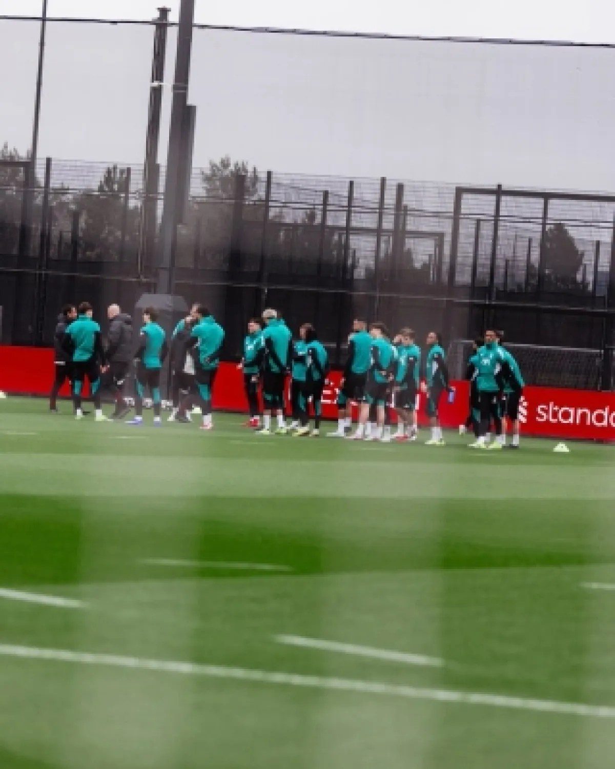 ليفربول يواجه غلطة سراي بغياب أليسون.. ضربة قوية قبل صدام الأبطال