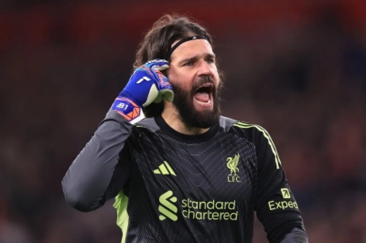 إصابة أليسون تربك حسابات البرازيل قبل وديتي فرنسا وكرواتيا