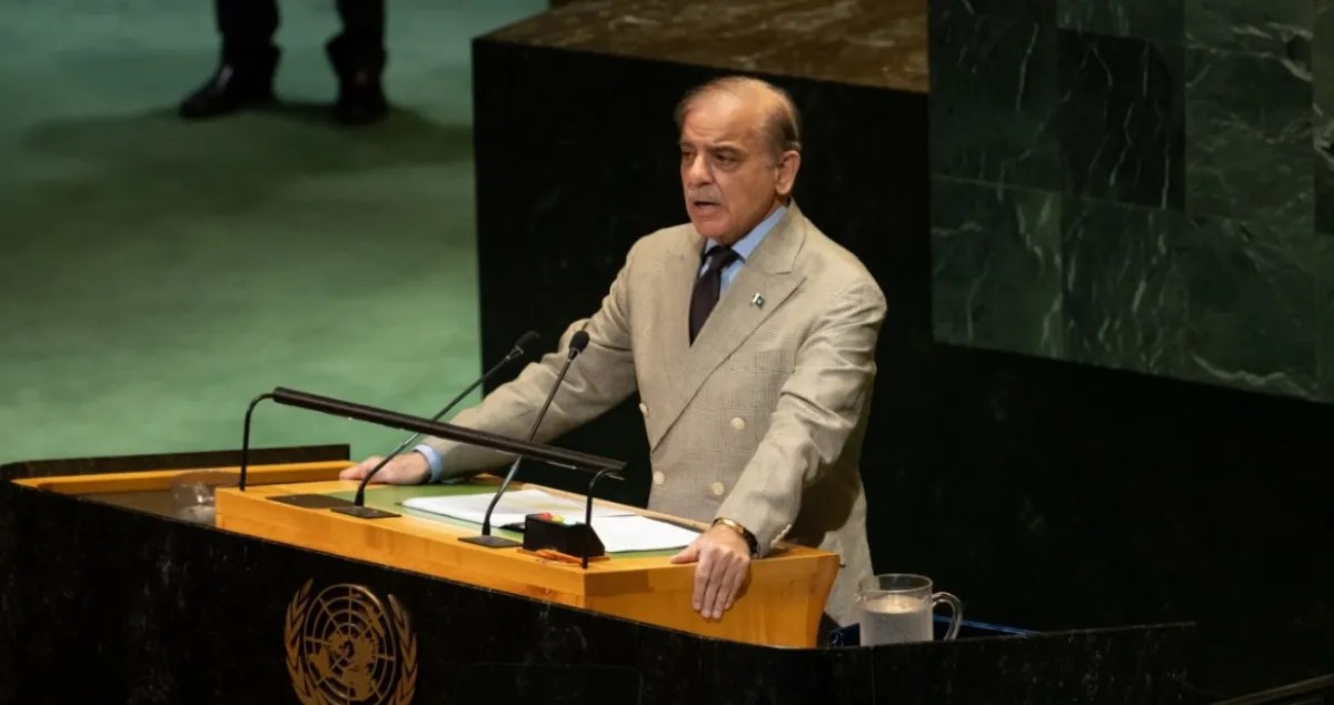 باكستان بين مطرقة الولاء لواشنطن وسندان الجوار الإيراني.. رقصة على حافة الحرب