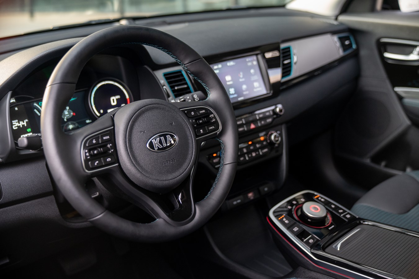 The 2021 kia niro ev is a fully electric vehicle that offers well over 200 miles of range. 2020 Niro Ev Fotos Kia America Newsroom
