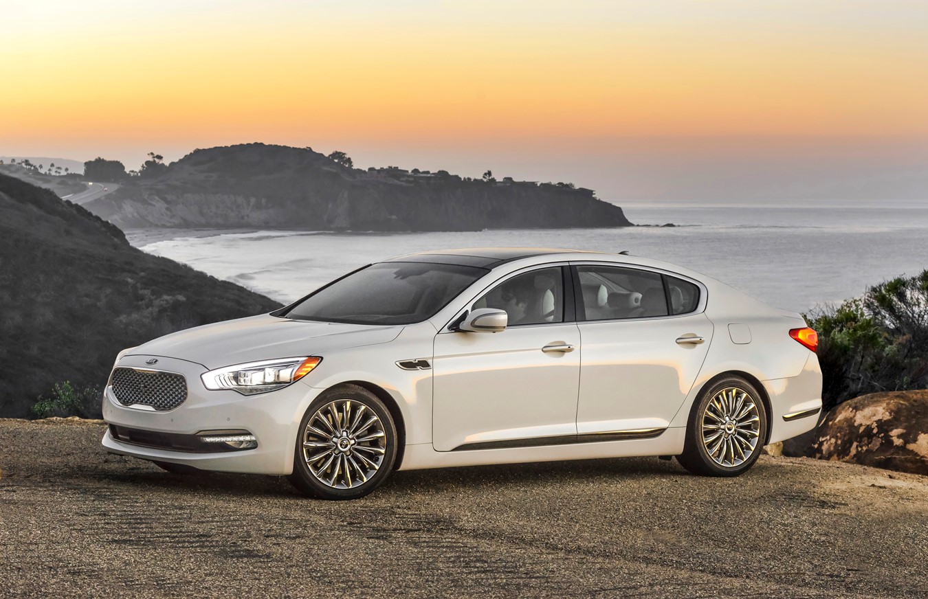 2015 Kia K900 Named International Car Of The Year