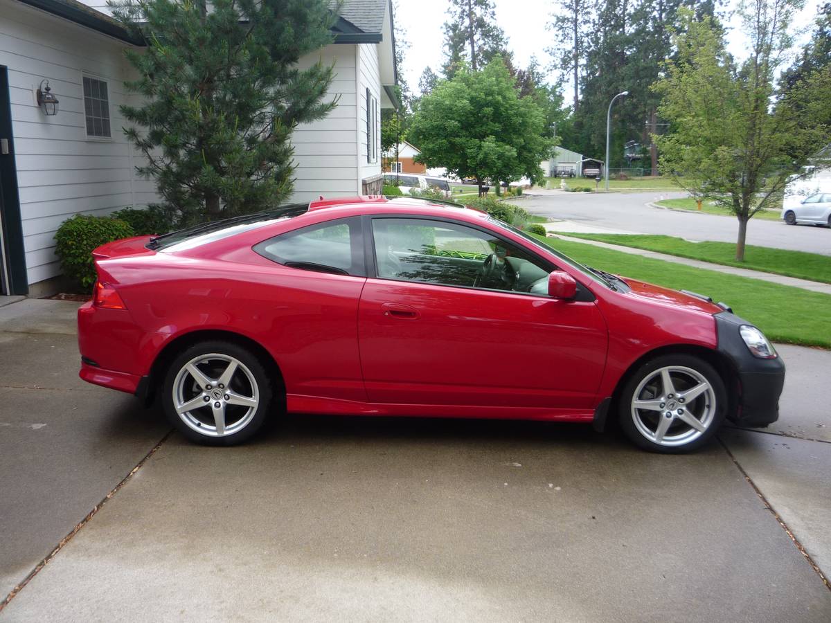 Milano red 2005 acura rsx type-s with 45k miles