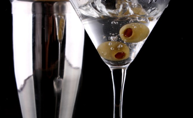 Shaken Not Stirred, James Bond – KNODY