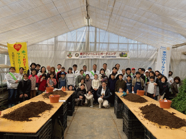 親子でいっしょにガーデニング