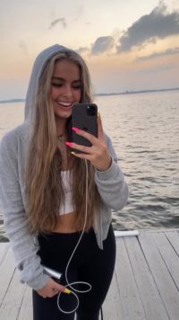 Compra iphone 4 4s cell phone case black lionel messi pfp. Addison Rae Tiktok Wallpaper - KoLPaPer - Awesome Free HD