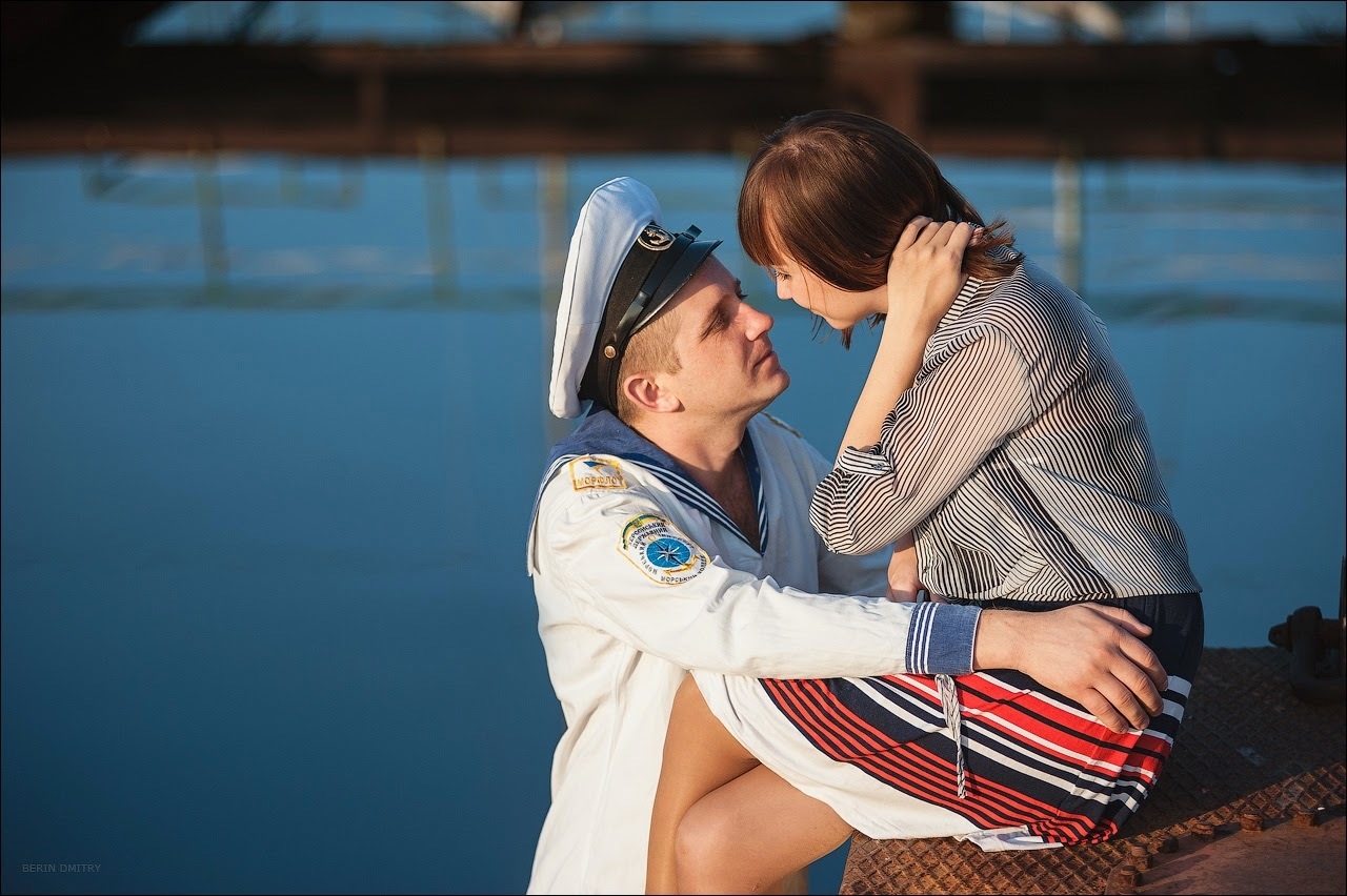 Познакомилась с моряком и отдалась прямо на берегу