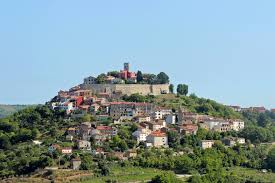 Montona