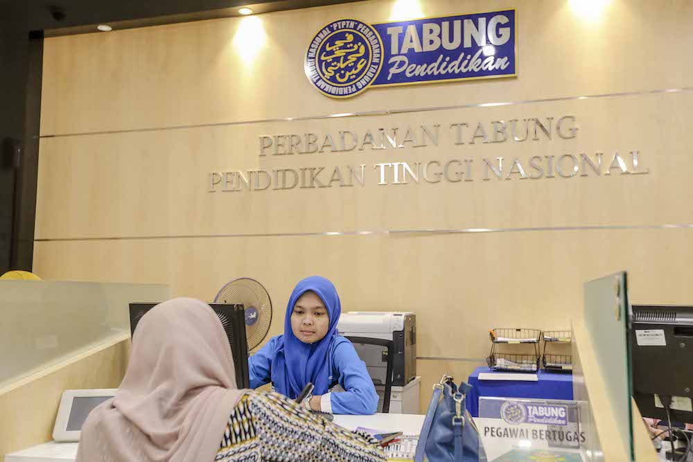 Sila gunakan borang slip pembayaran bil yang boleh didapati di bank. Kaunter Tutup Ptptn Sedia Perkhidmatan Dalam Talian Kosmo Digital