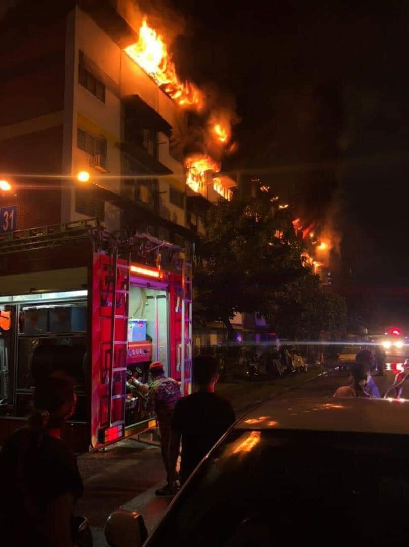 City fire and rescue department operations commander nordin pauzi said, in a statement sunday, that they received a distress call about the fire at 9.17pm. Zavblkn2ivdnmm