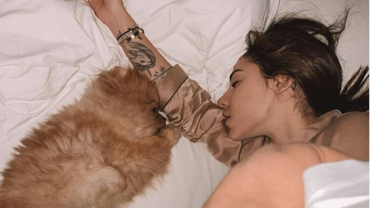 Giulia De Lellis Si È Tatuata Le Mani: Ecco Il Particolare Tatuaggio 720_x_1280_jpg