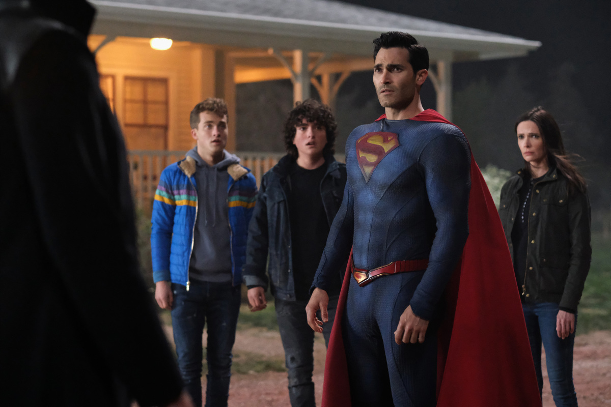 Why Does Lois Lane S Therapist On Superman Lois Look Familiar Kryptonsite