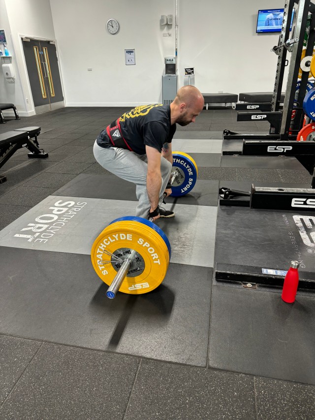 Deadlift setup position