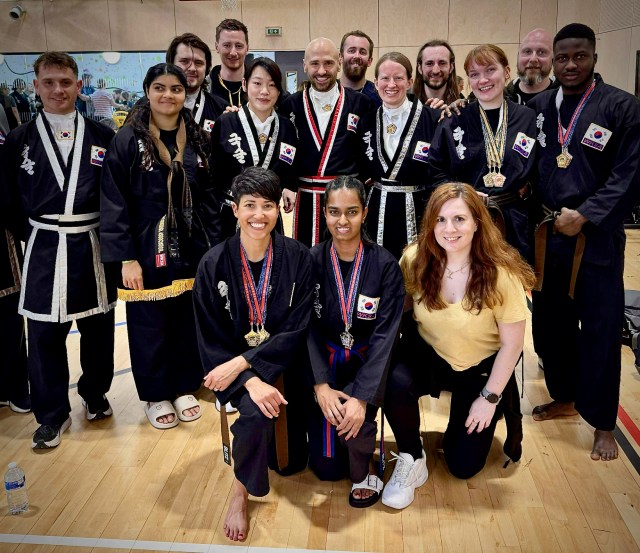 KSW Glasgow team photo