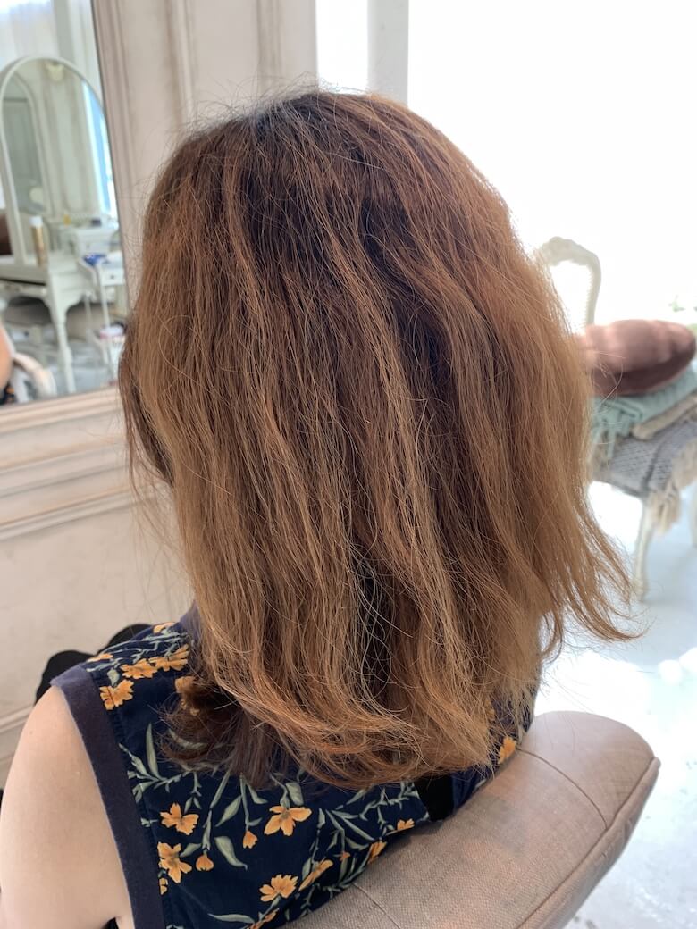痛んでバサバサ 汚く見えるくせ毛を上質なウェーブヘアに 実例 26 くせ毛hack
