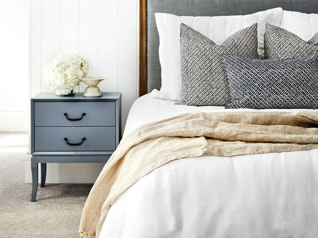Bedside Guide: How To Choose Bedside Tables