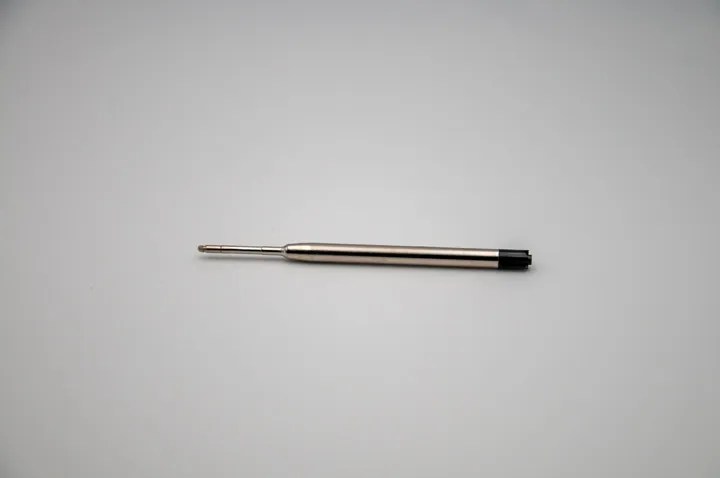 Mine type Parker à encre noire