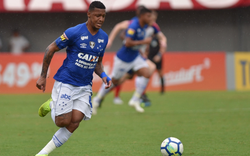 Arena fonte nova, em salvador (ba) data e horário: Em Salvador Bahia E Cruzeiro Ficam No Empate Sem Gols Lance
