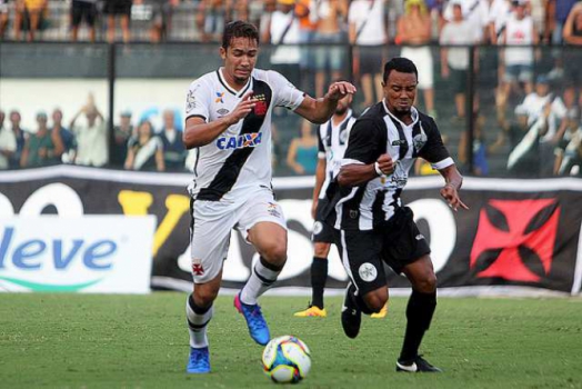 Resultado de imagem para imagens do jogador jean do vasco