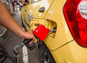 Deuda por subsidios a la gasolina debe ser pagada por los más ricos”: Petro -