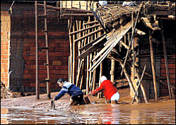 At least 20 dead in flash floods in south-east Turkey