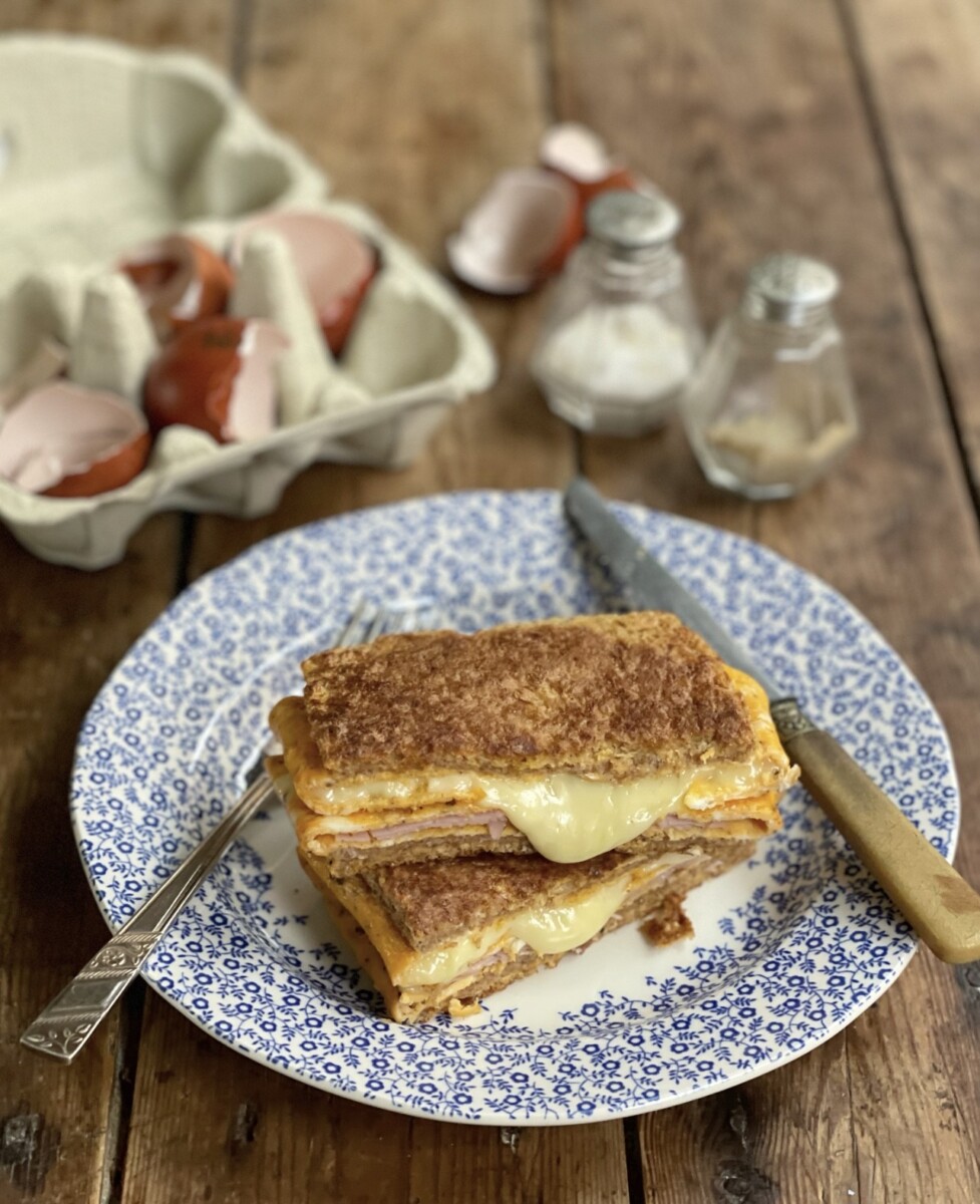 One Pan Omelette Toastie