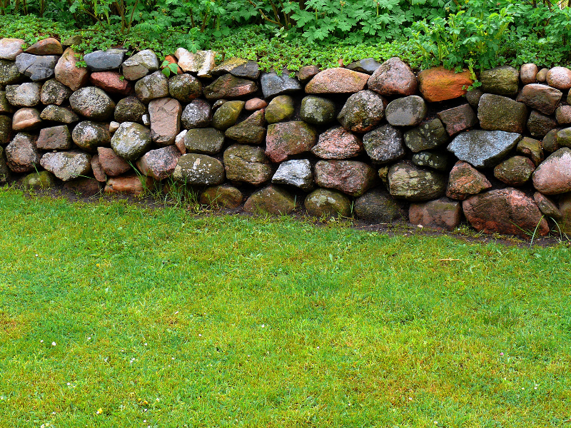Get free shipping on qualified river rock landscape rocks or buy online pick up in store today in the outdoors department. A Complete Guide To Landscaping With Boulders Lawnstarter