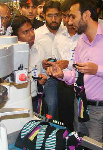 Interloop Limited Management Trainee Officers Program 2021 - Download Ultra HD Landscape Picture | 4K