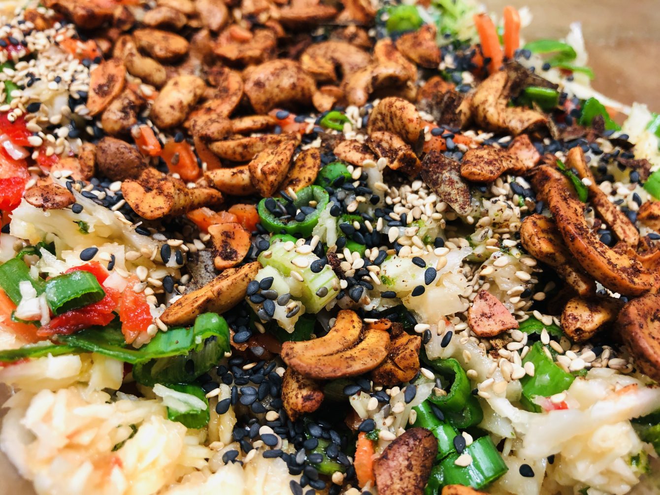 Mango Gurkensalat mit Chili und Devilled Cashews