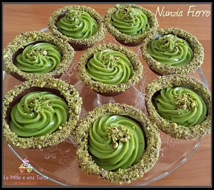 Cestini Di Pasta Frolla Con Crema Al Pistacchio