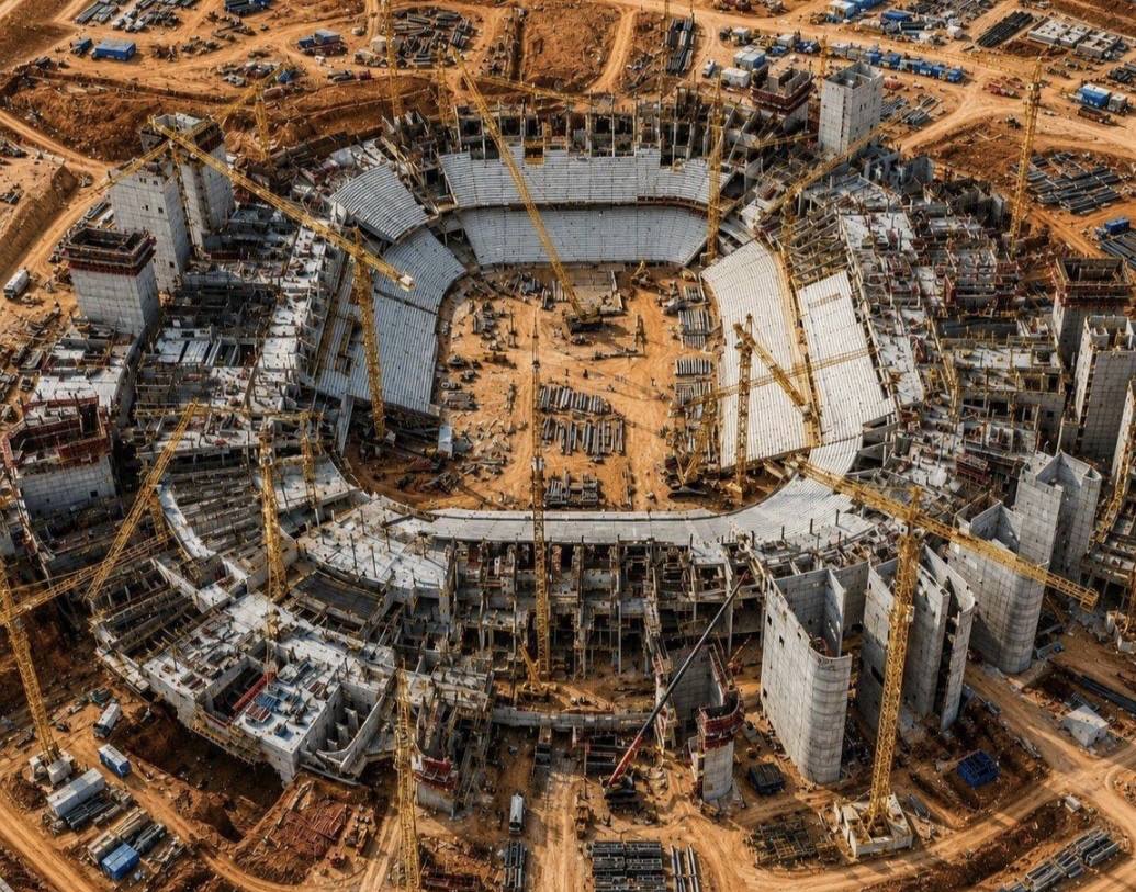 صفقة بـ2.7 مليارات درهم تدفع بأشغال ملعب الحسن الثاني ببنسليمان إلى مرحلة جديدة