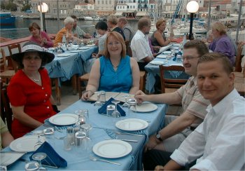 Klik daarvoor hier.als u naar een andere categorie dan erotische verhalen wilt klik dan hier op de links in het menu de gewenste categorie aan. Hydra 2002. The Leonard Cohen Experience - Restaurant Vigla