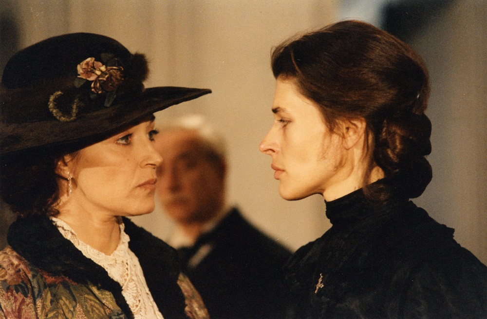 Les Dames De La Cote Serie « Les Dames de la côte » de Nina Companeez. Critique dvd