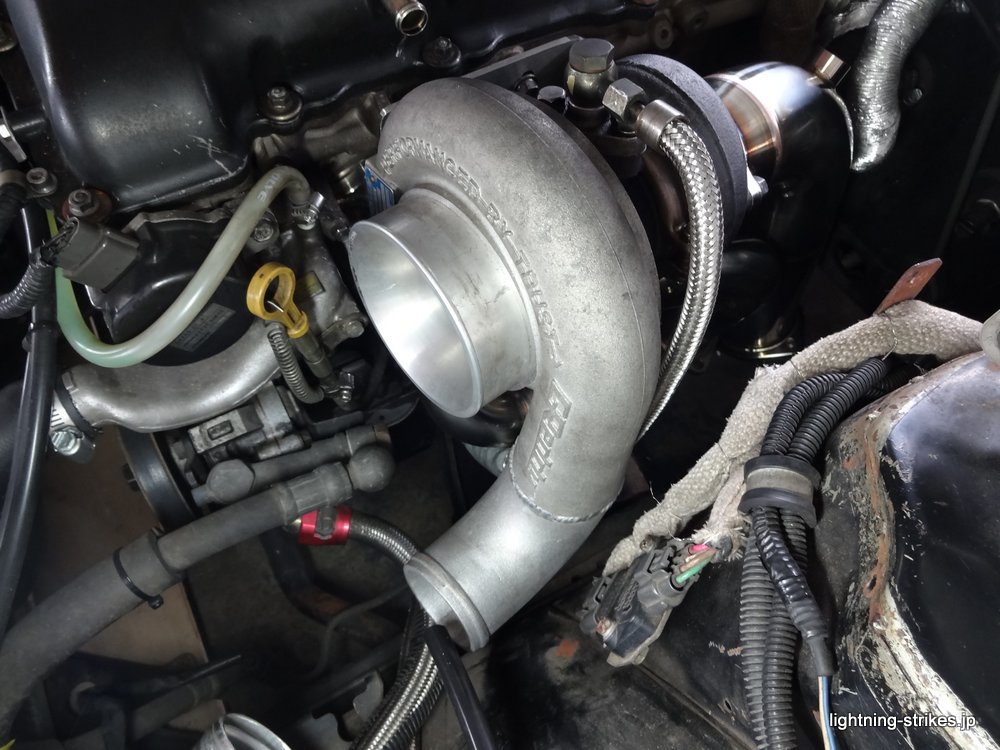 S13シルビア エキマニ交換|Lightning Blog