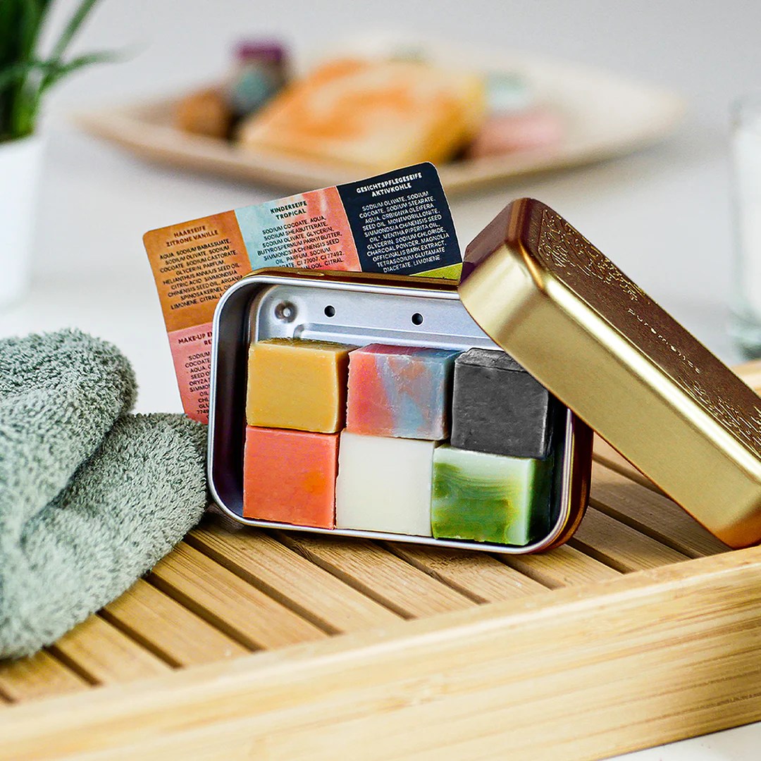 puremetics_Testbox_Seifenbox-mit-Seifenminis_Moodbild_1x1_dfc44bdd-c451-4b5d-b8ee-bd06028957aa.webp