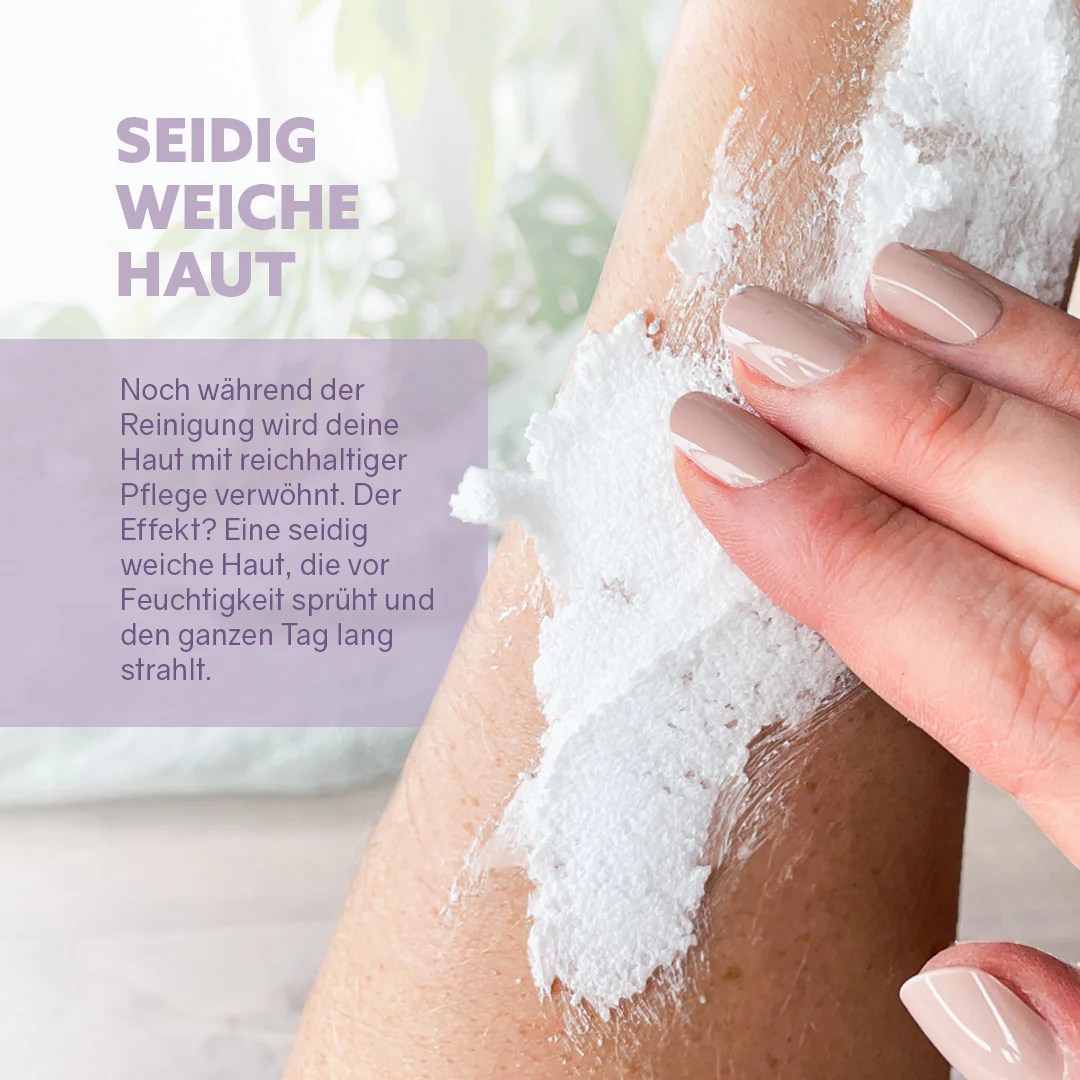 03_puremetics_Dusch-Fluff_Schlaf-schoen_Arm.webp