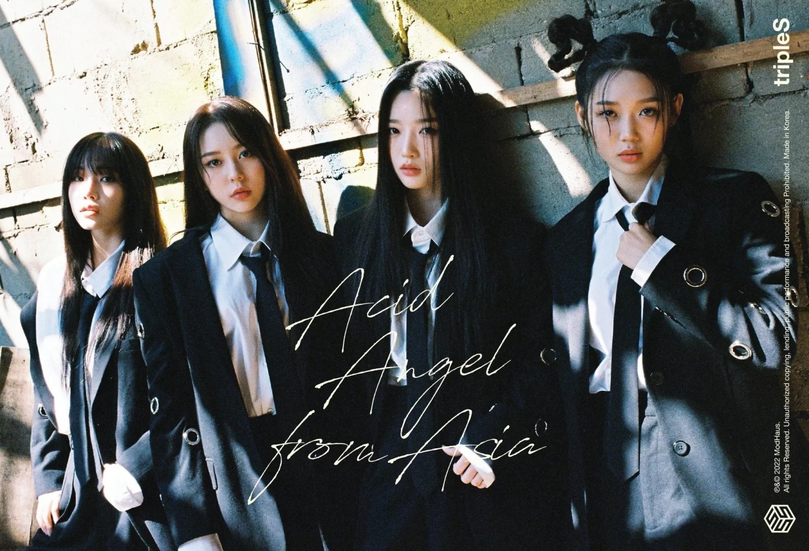 デビュー予定の24人組ガールズグループ内サブユニット『acid angel from asia.sss (aaa)』がデビューアルバム