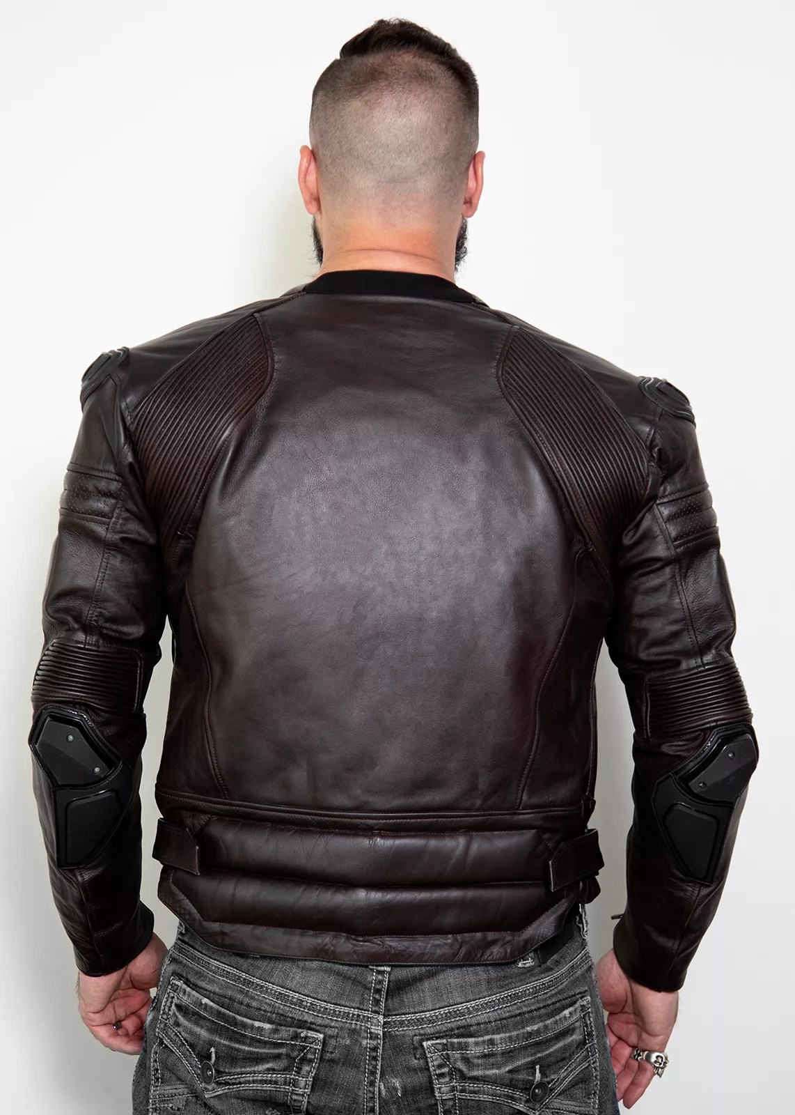 Motorcycle leather jacket with armor