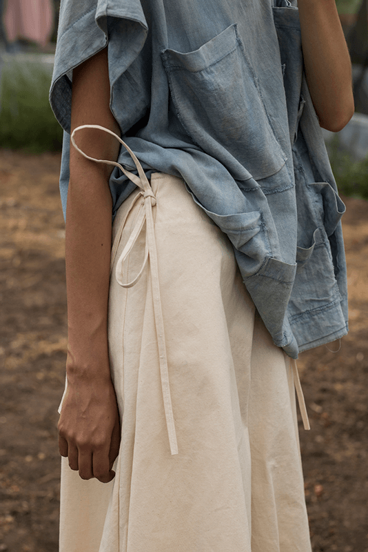 SS18 Lookbook Look 05 side detail