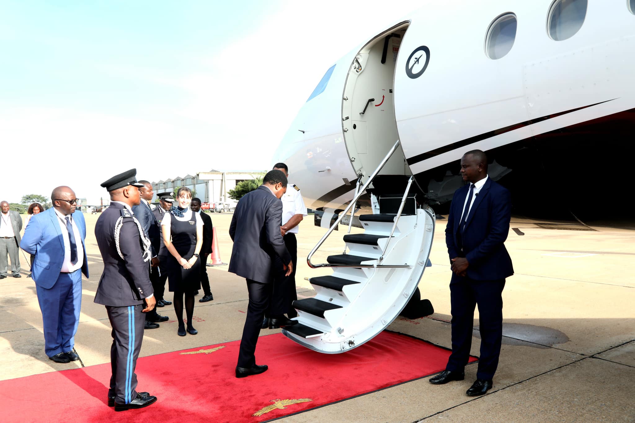 Zambia : Zambian President Hichilema criticized for chartering executive jet instead of using presidential jets - Vimarsana News