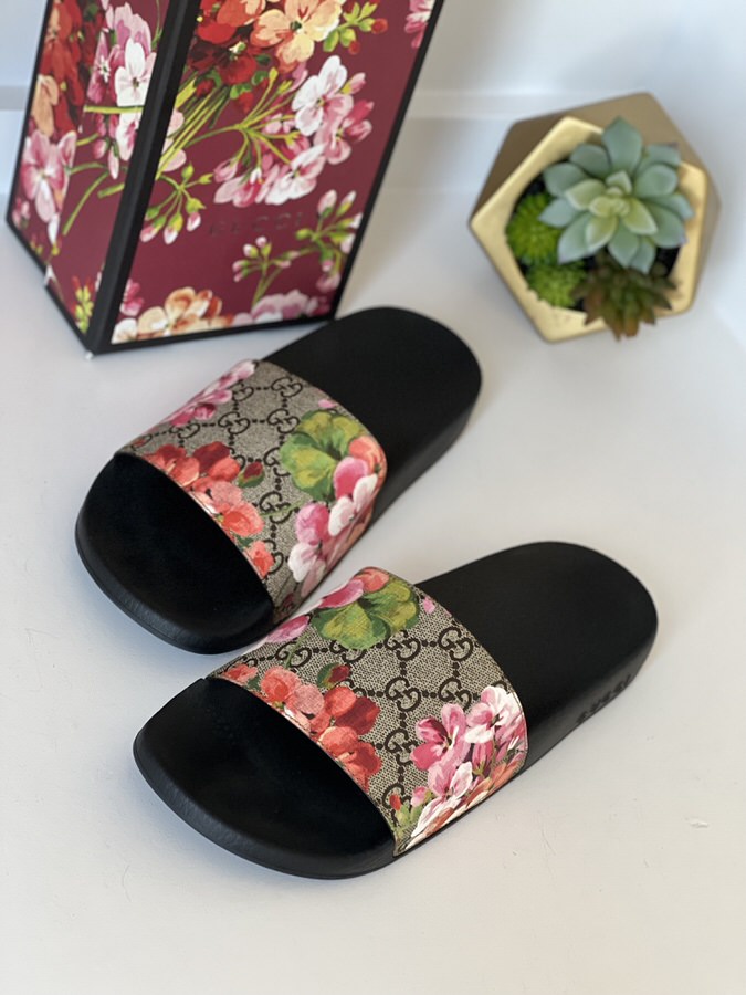 Gucci blooms slides 41