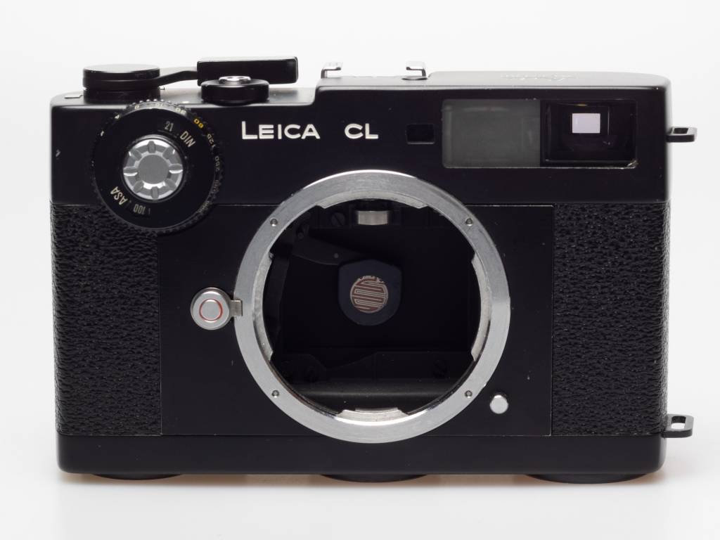 The Leica CL analogue rangefinder camera and its lenses