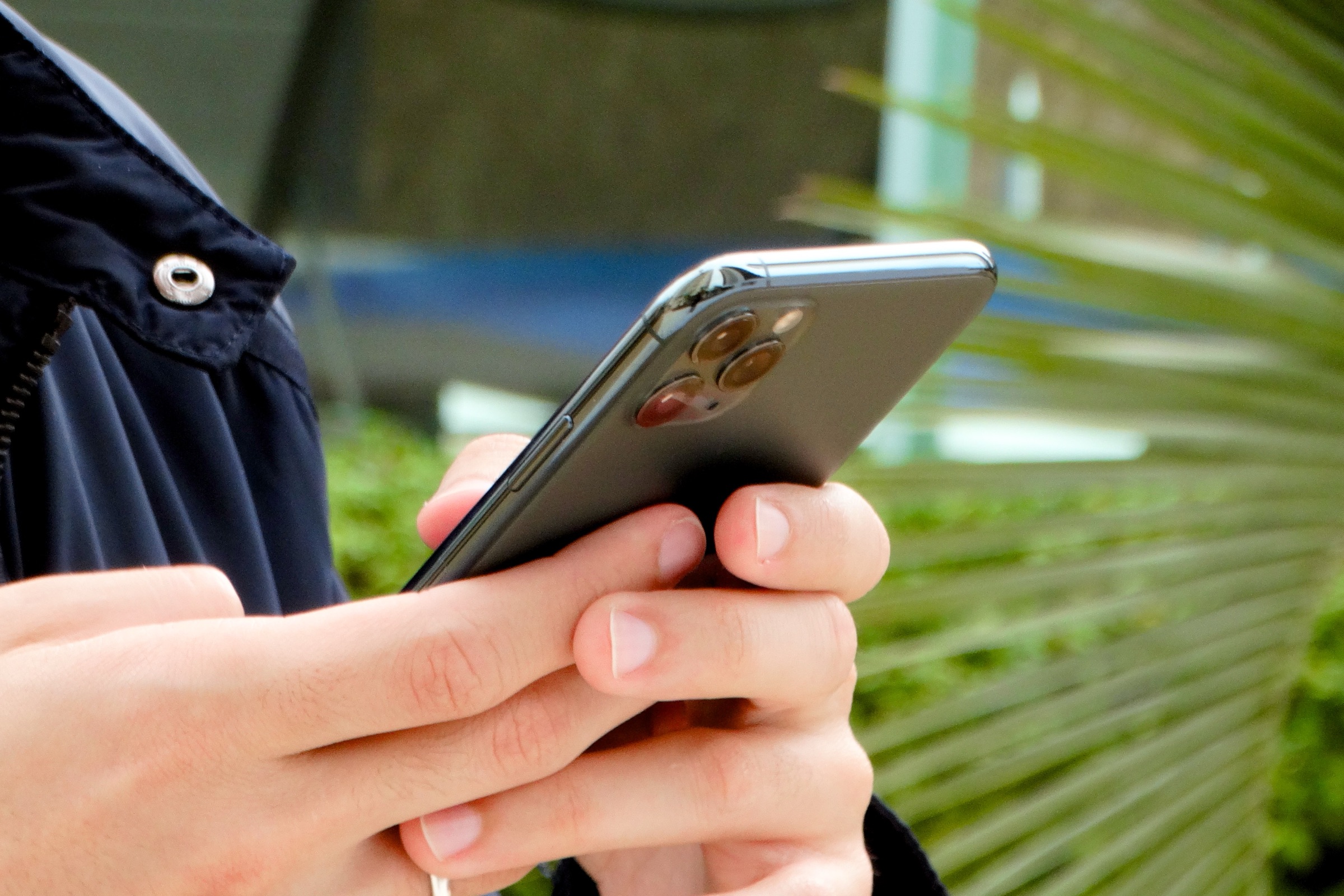 Apple is finally making copy-paste work between iPhones and PCs