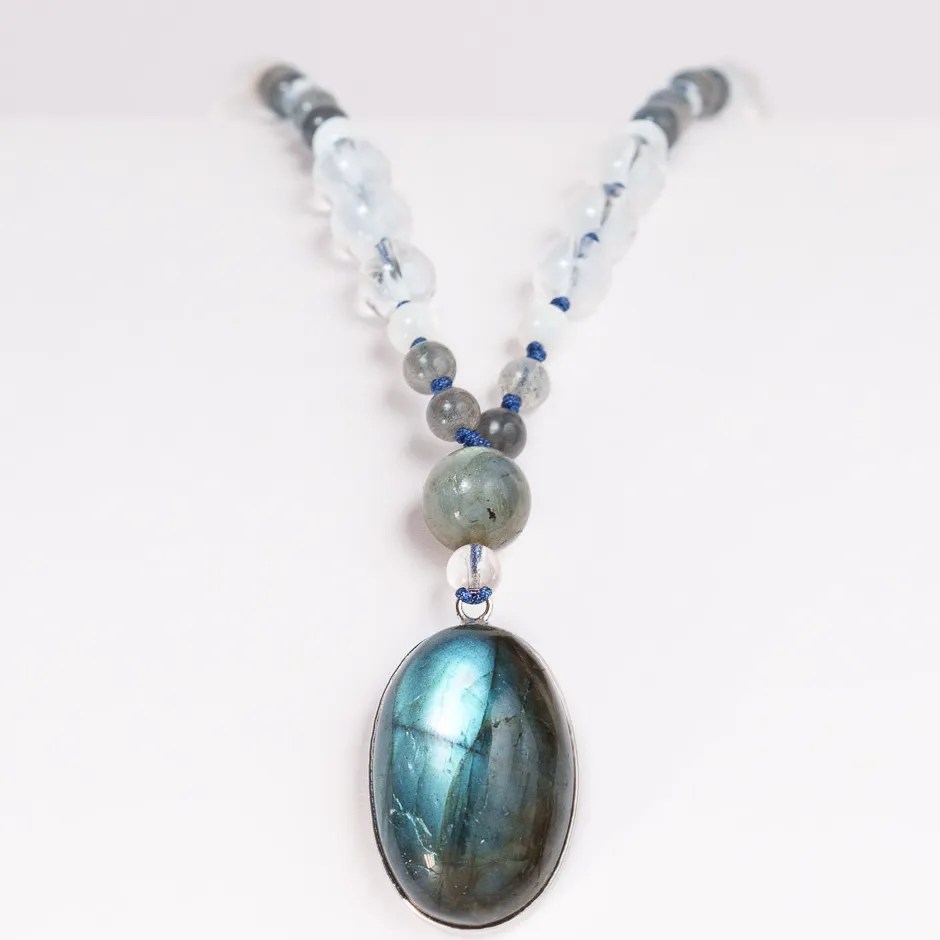 collier Mala avec pendentif Labradorite
