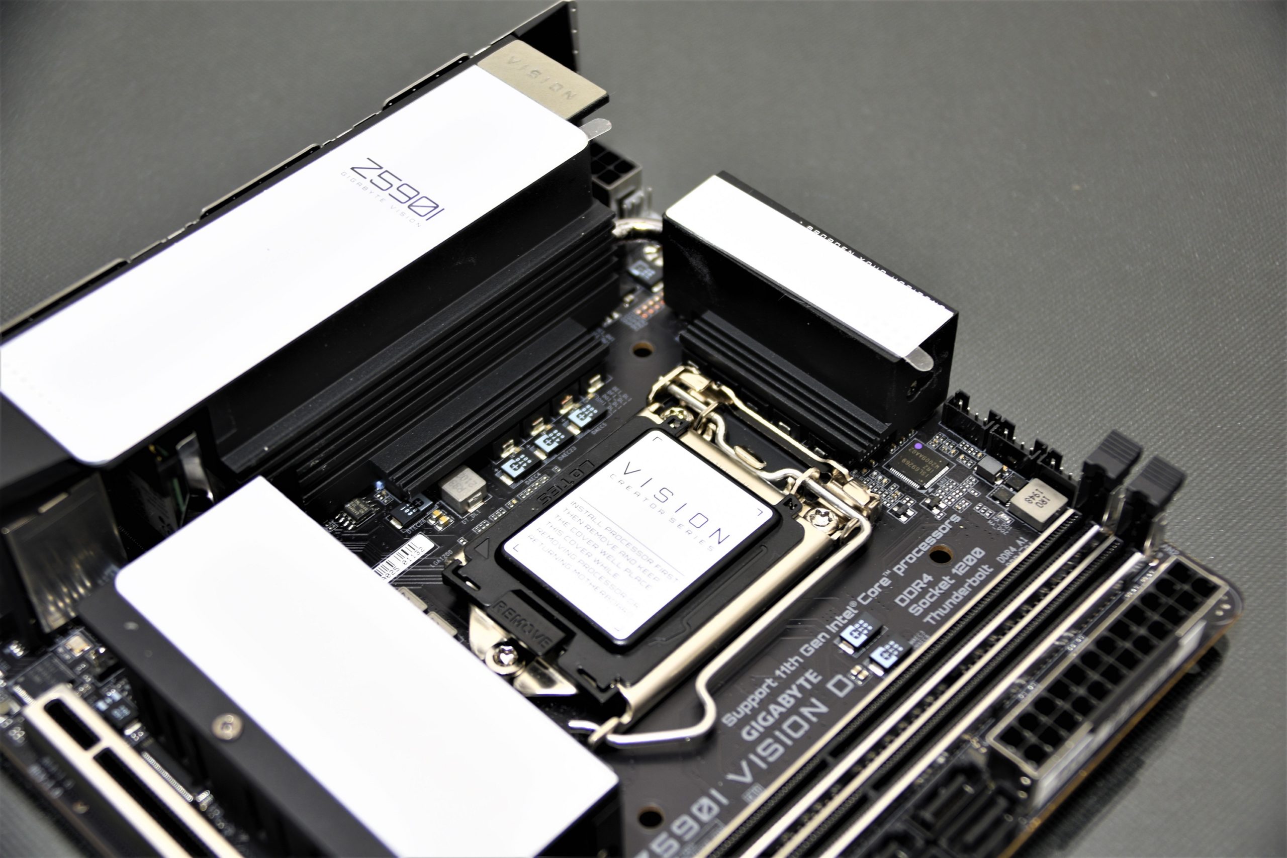 中古 Gigabyte Z590I VISION D mini-itx マザーボード VISION D